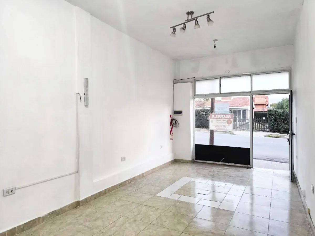 Foto 1 de LOCAL COMERCIAL 1 baño en ALQUILER en MERLO , SAN LUIS